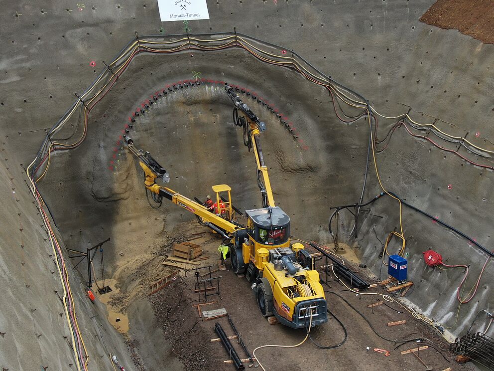 Efficient Use Of Forepoling Technology At The Arlinger Tunnel - DSI ...